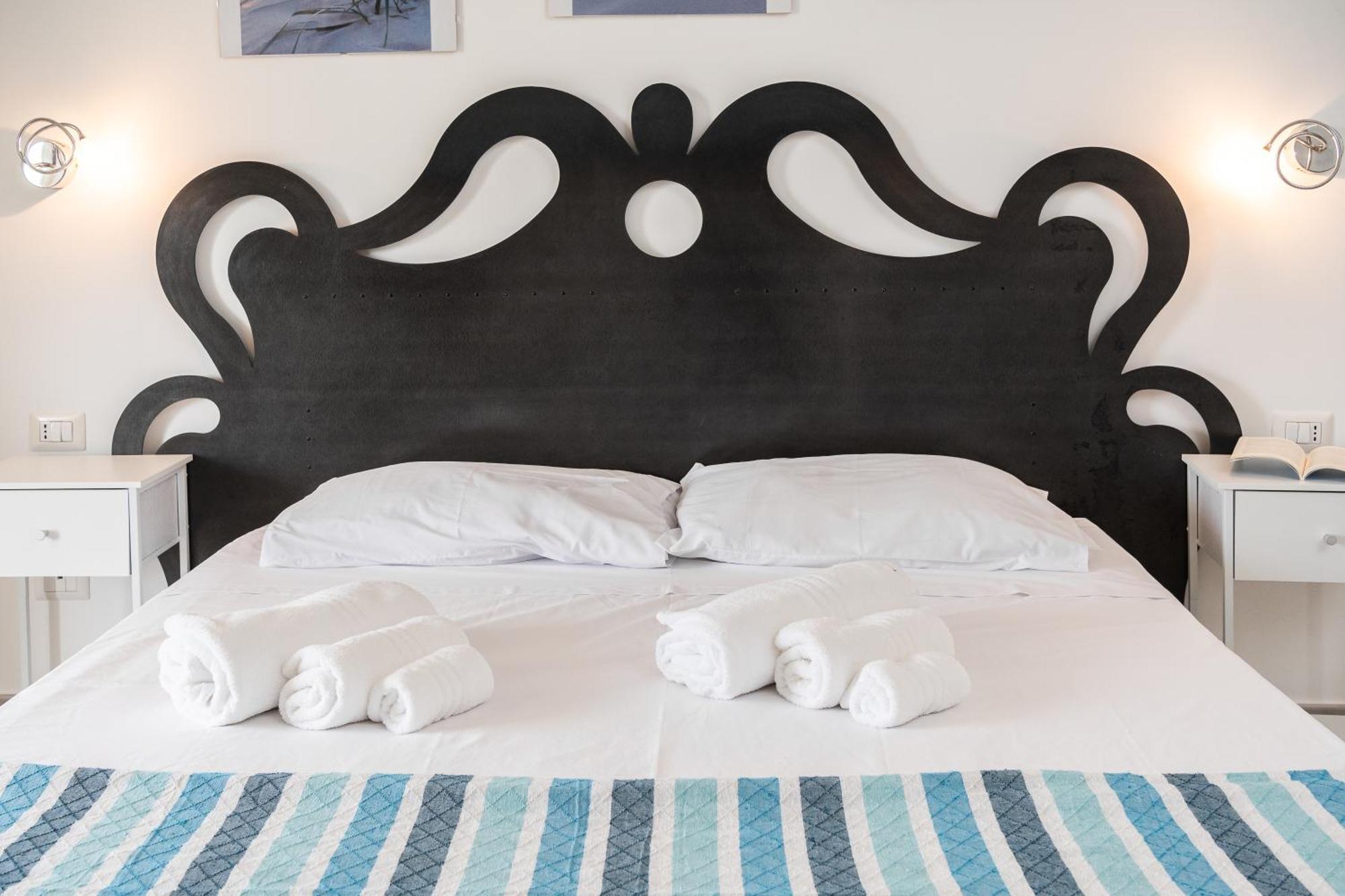 Preferisco B&B E Trattoria Sul Mare Торре-Суда Экстерьер фото